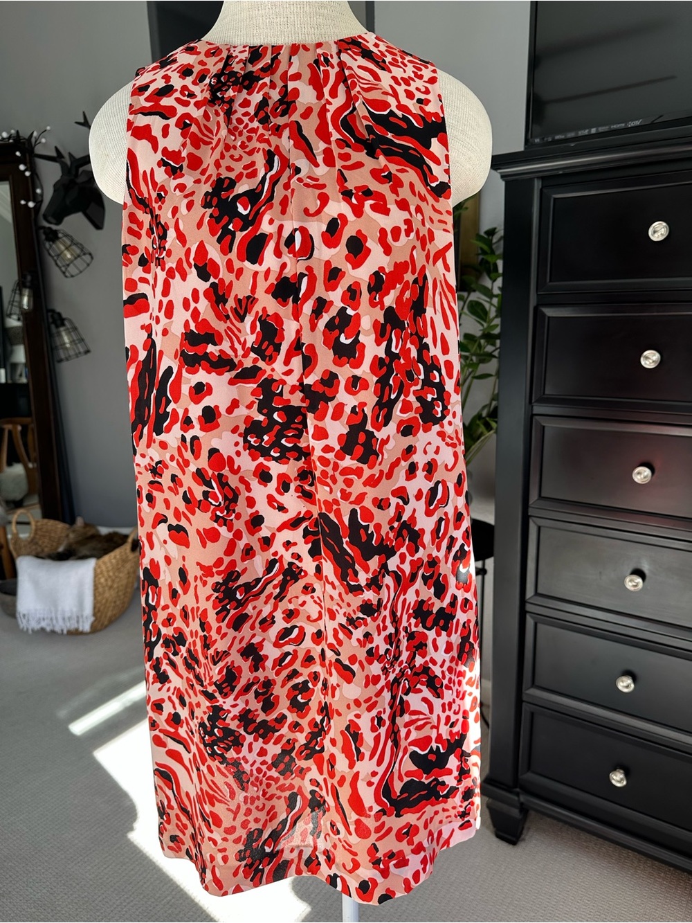 H&M Coral and Beige Patterned Dress, size 10 - Picture 3 of 12